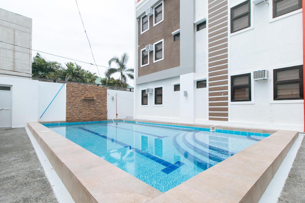 Reddoorz Plus At Dbuilders Poblacion Bgc Taguig Zewnętrze zdjęcie