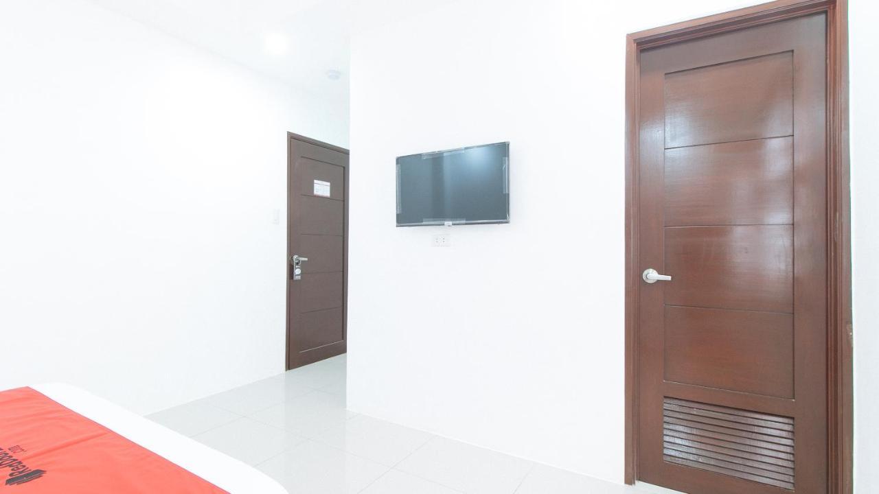 Reddoorz Plus At Dbuilders Poblacion Bgc Taguig Zewnętrze zdjęcie