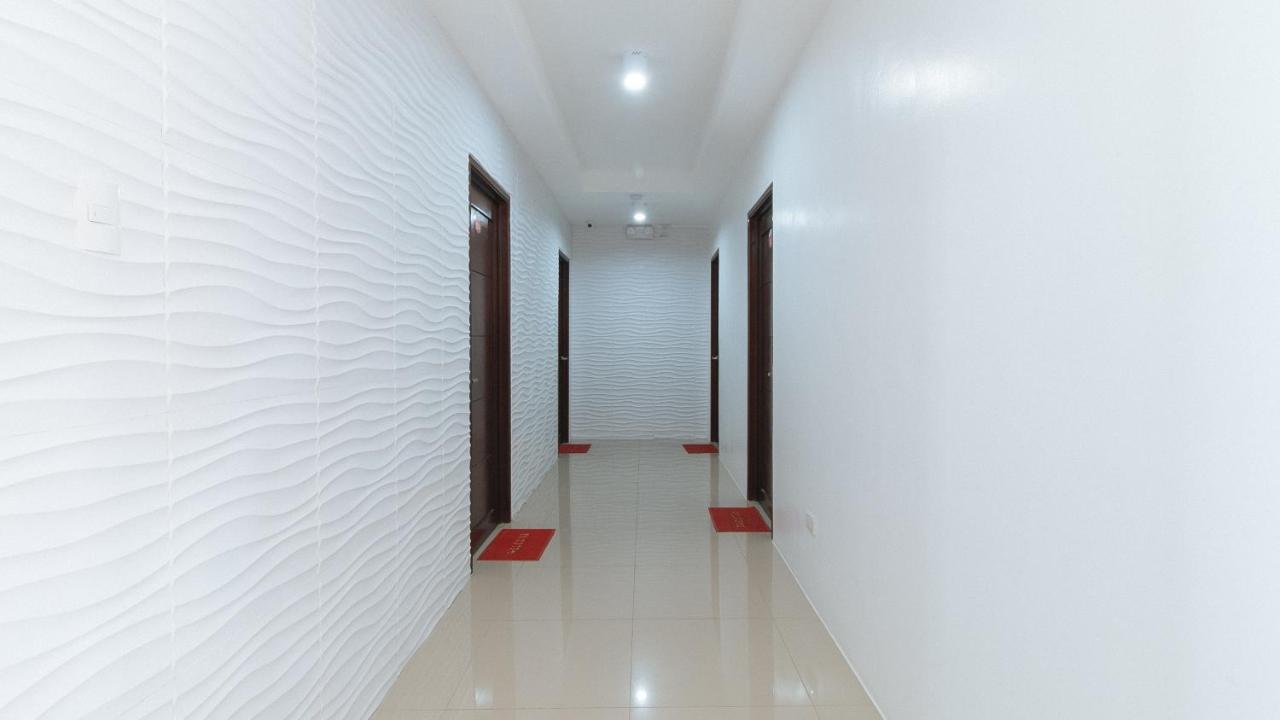 Reddoorz Plus At Dbuilders Poblacion Bgc Taguig Zewnętrze zdjęcie