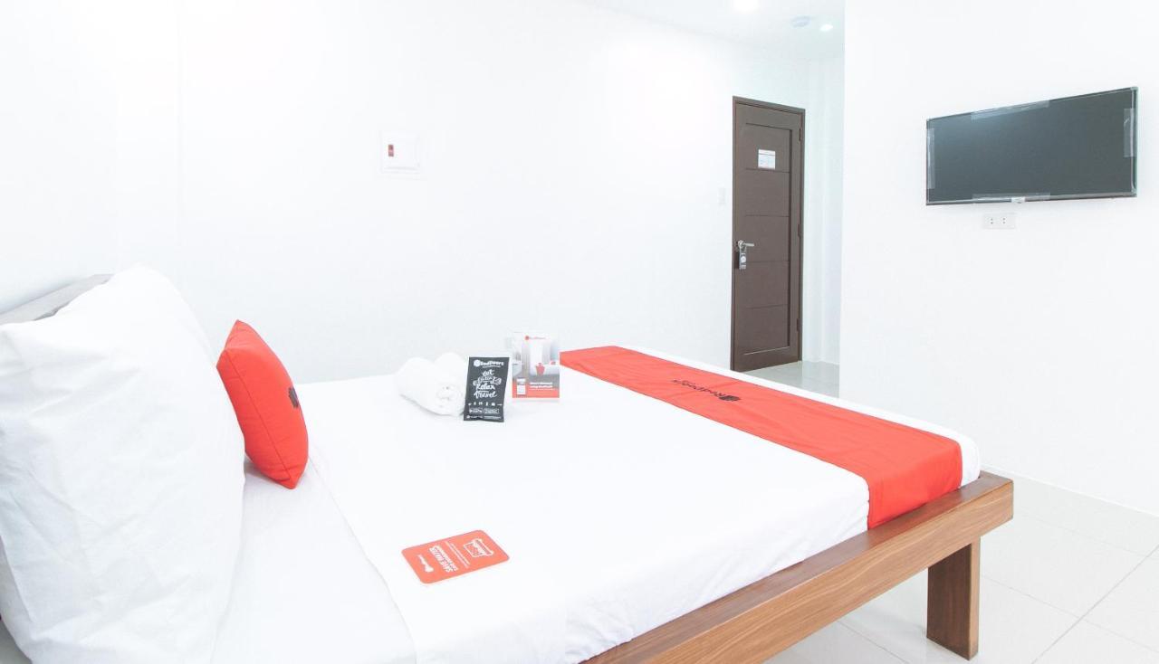 Reddoorz Plus At Dbuilders Poblacion Bgc Taguig Zewnętrze zdjęcie