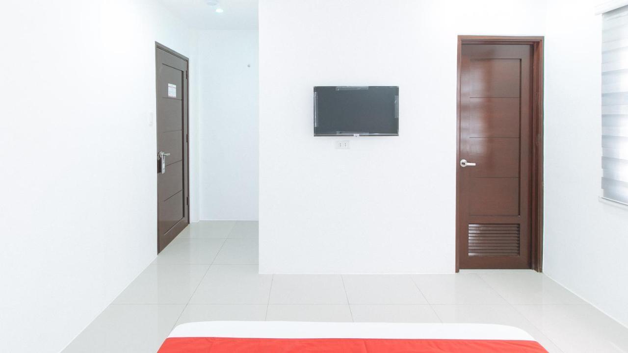 Reddoorz Plus At Dbuilders Poblacion Bgc Taguig Zewnętrze zdjęcie