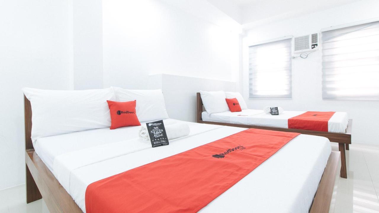 Reddoorz Plus At Dbuilders Poblacion Bgc Taguig Zewnętrze zdjęcie