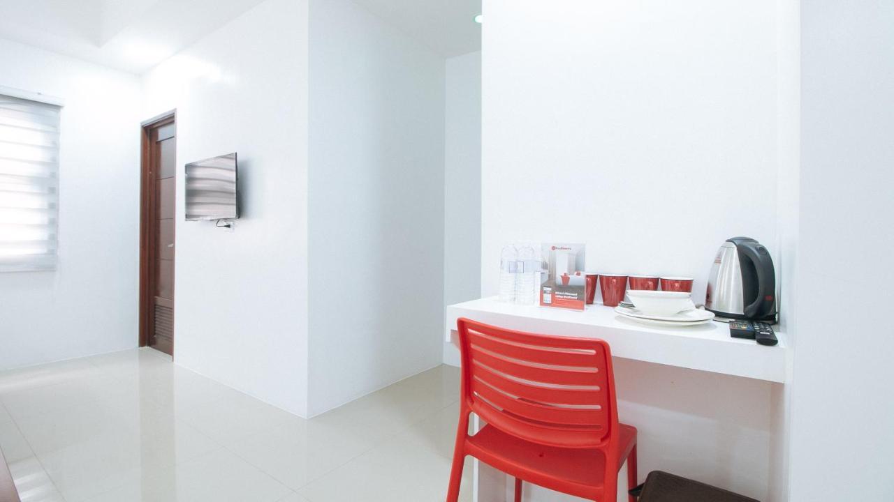 Reddoorz Plus At Dbuilders Poblacion Bgc Taguig Zewnętrze zdjęcie